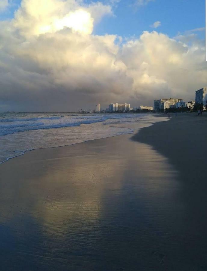 Beach Front Apt 4 At Isla Verde Tower Apartman San Juan Kültér fotó